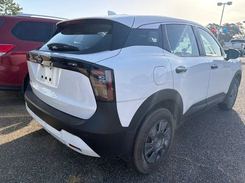 Used 2025 Nissan Kicks S FWD image 3