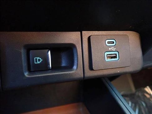 Used 2023 Ford Maverick Lariat w/ Lariat Luxury Package image 21