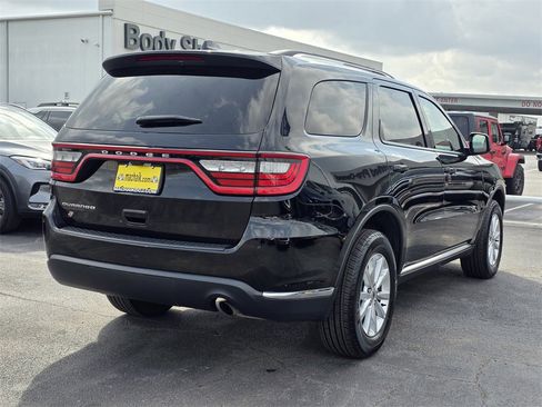 Used 2023 Dodge Durango SXT image 4