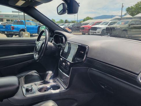 Used 2020 Jeep Grand Cherokee Limited w/ Luxury Group II AWD/4WD image 22