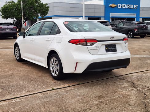 Used 2024 Toyota Corolla LE FWD image 8