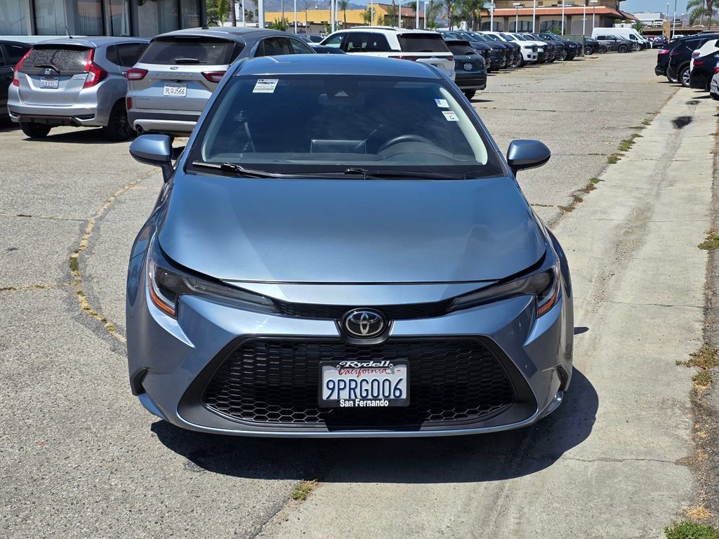 Used 2021 Toyota Corolla LE FWD image 2