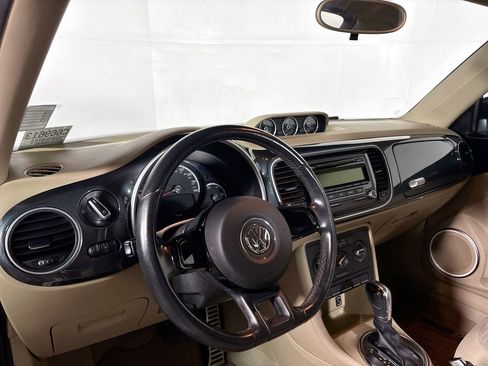 Used 2013 Volkswagen Beetle 2.0T image 12