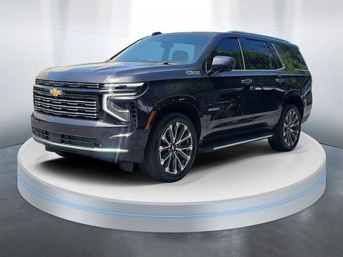 Used 2025 Chevrolet Tahoe High Country RWD image 1