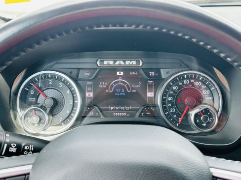 Used 2022 RAM 1500 Big Horn AWD/4WD image 17