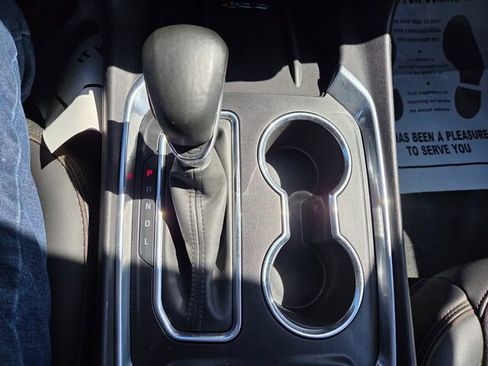 Used 2023 Chevrolet Traverse High Country AWD/4WD image 32