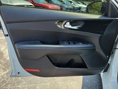 Used 2022 Kia Forte GT-Line w/ GT-Line Premium Package FWD image 17