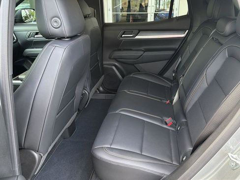 Used 2025 GMC Terrain Elevation w/ Elevation Premium Package AWD/4WD image 11