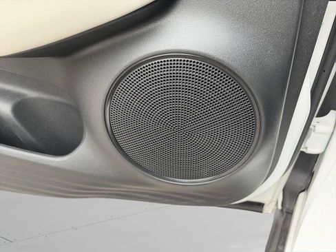 Certified 2023 Honda HR-V LX image 27