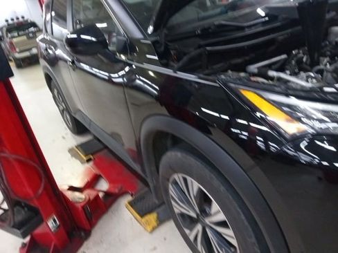 Used 2022 Nissan Rogue SV image 10