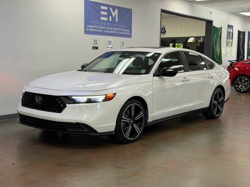 Used 2024 Honda Accord Sport image 8