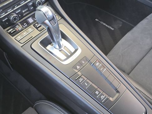 Used 2015 Porsche 911 GT3 RWD image 17