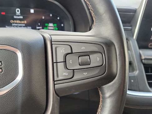 Used 2022 GMC Yukon AT4 w/ Technology Package AWD/4WD image 20
