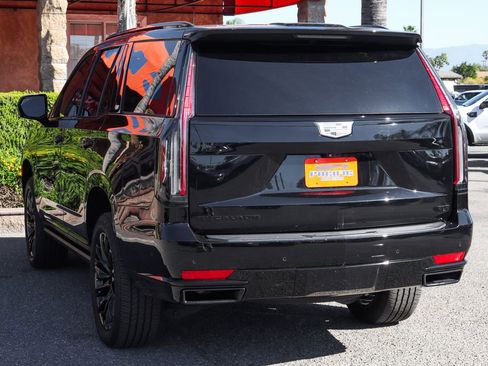 Used 2023 Cadillac Escalade Sport Platinum w/ LPO, ONYX Package image 7