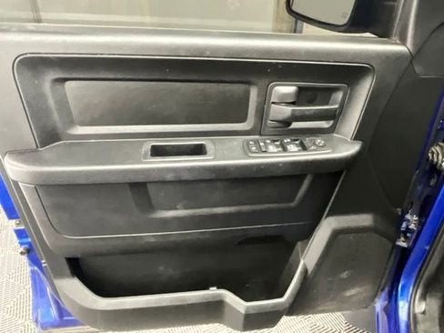 Used 2019 RAM 1500 Express AWD/4WD image 11