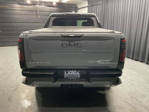 Used 2024 GMC Sierra EV Denali AWD/4WD image 4
