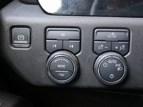 Used 2024 Chevrolet Silverado 2500 LT image 19