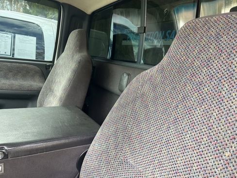 Used 2001 Dodge Ram 1500 Truck ST image 11