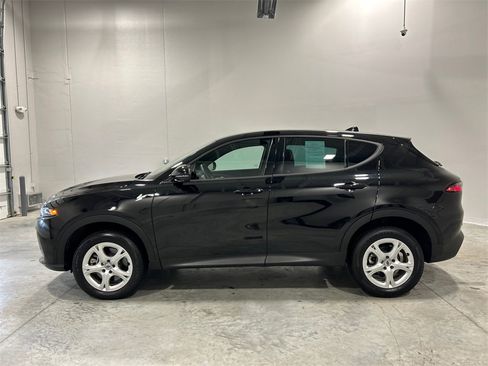 Used 2024 Dodge Hornet GT w/ Tech Pack w/o Parking image 9