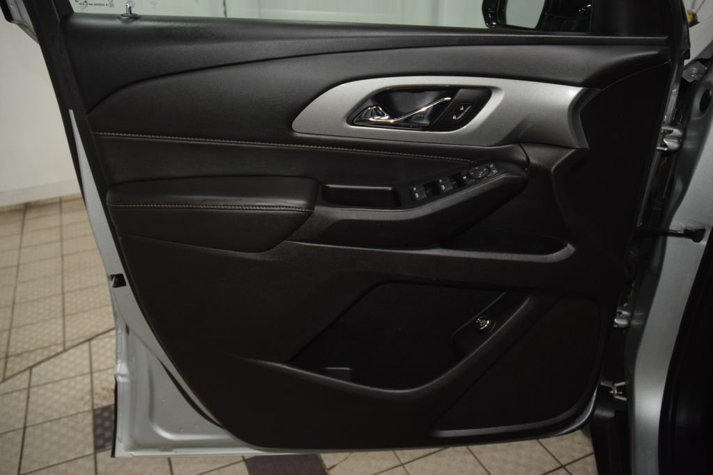 Used 2020 Chevrolet Traverse LT AWD/4WD image 49
