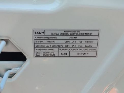 Certified 2025 Kia Sorento EX FWD image 34