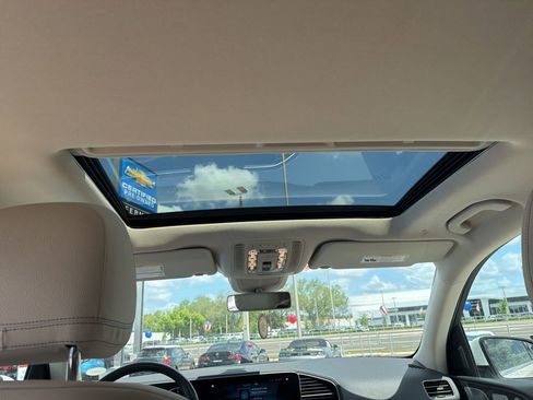 Used 2020 Mercedes-Benz GLE 350 4MATIC image 3