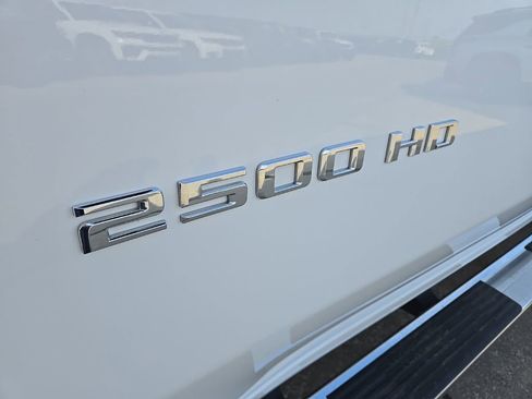 Used 2025 Chevrolet Silverado 2500 LT w/ Convenience Package AWD/4WD image 19