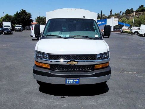 Used 2026 Chevrolet Express 3500 w/ Power Convenience Package RWD image 3
