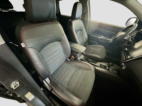 Used 2024 Mitsubishi Outlander Sport AWD image 31
