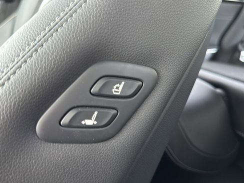 Used 2024 Genesis GV70 2.5T w/ Sport Prestige Package AWD/4WD image 31