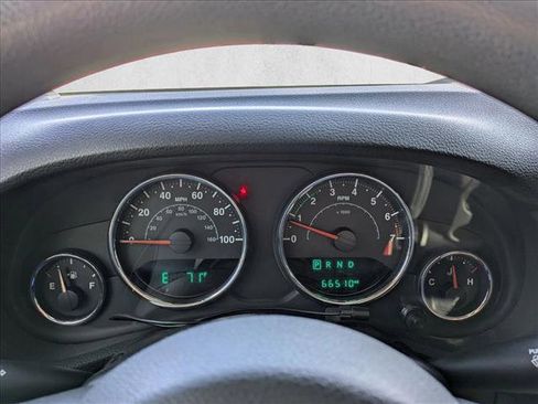 Used 2018 Jeep Wrangler Sport image 10