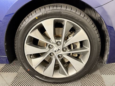 Used 2018 Kia Optima S w/ 18" Alloy Wheels Package image 26