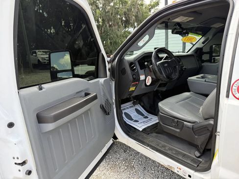 Used 2012 Ford F550 4x4 Regular Cab Super Duty w/ Snow Plow Prep Pkg image 21