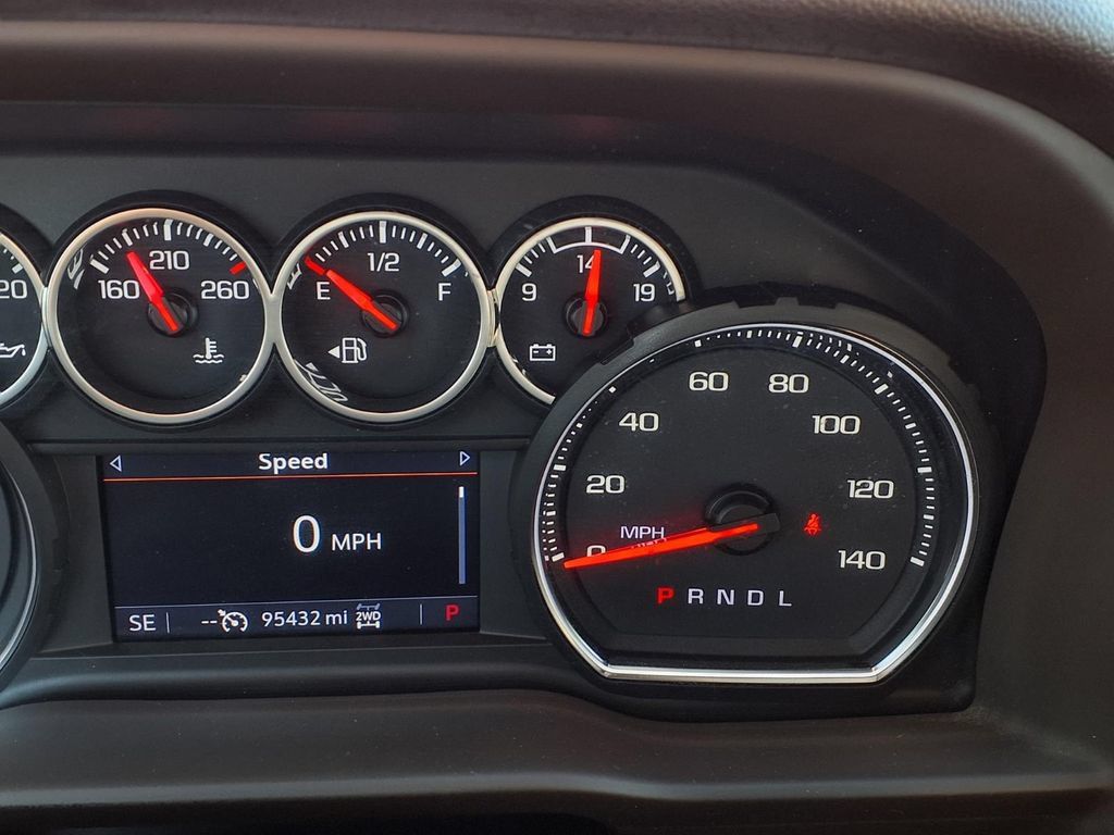 Used 2022 Chevrolet Silverado 1500 LT AWD/4WD image 15