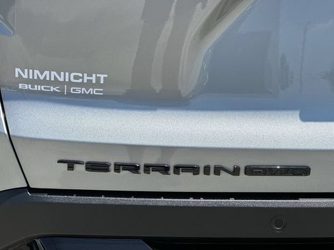 Used 2025 GMC Terrain Elevation w/ Elevation Premium Package AWD/4WD image 30