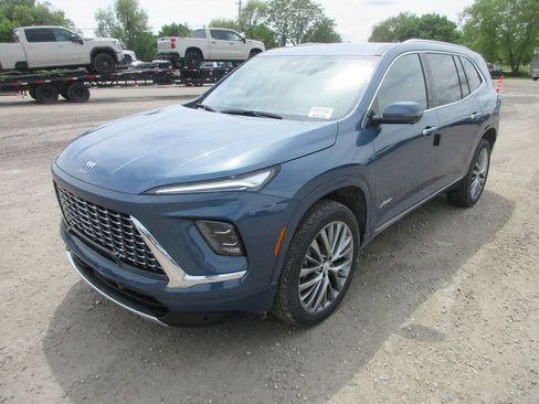 New 2026 Buick Enclave Avenir w/ Super Cruise Package AWD/4WD image 9