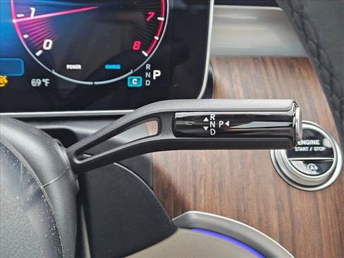 Used 2025 Mercedes-Benz C 300 Sedan image 14