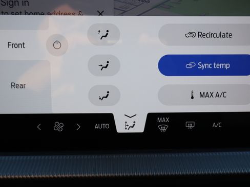 Used 2025 Ford Explorer ST image 23