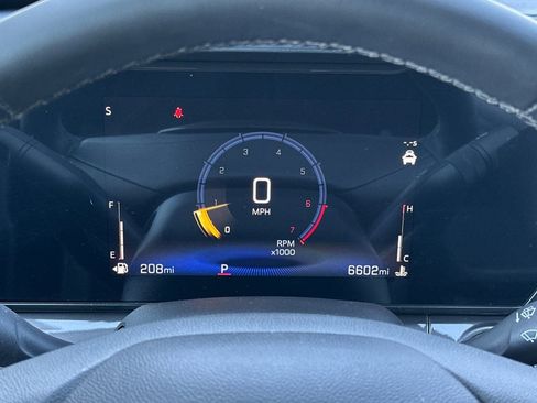 Certified 2025 Chevrolet Trax ACTIV FWD image 31