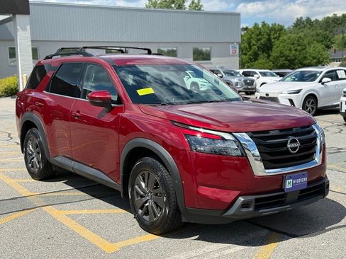 Used 2023 Nissan Pathfinder SV AWD/4WD image 8