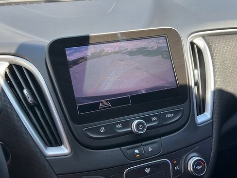 Used 2022 Chevrolet Malibu LS FWD image 34