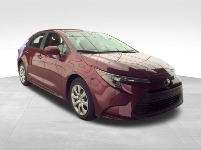 Used 2026 Toyota Corolla LE FWD image 3