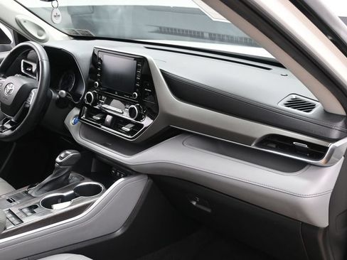 Used 2021 Toyota Highlander Limited AWD/4WD image 26