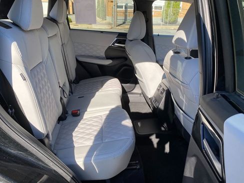 Used 2023 Mitsubishi Outlander SEL image 27