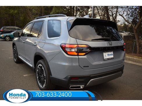 New 2026 Honda Pilot Touring image 5