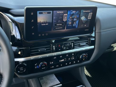 New 2026 Nissan Pathfinder Platinum FWD image 10