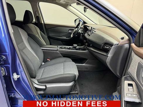 Used 2022 Nissan Rogue SV AWD/4WD image 19