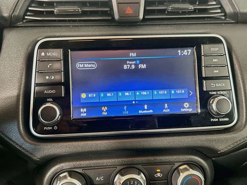 Used 2025 Nissan Versa S w/ Trunk Package FWD image 19