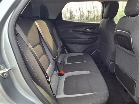 Used 2024 Chevrolet TrailBlazer LS w/ LS Convenience Package FWD image 10