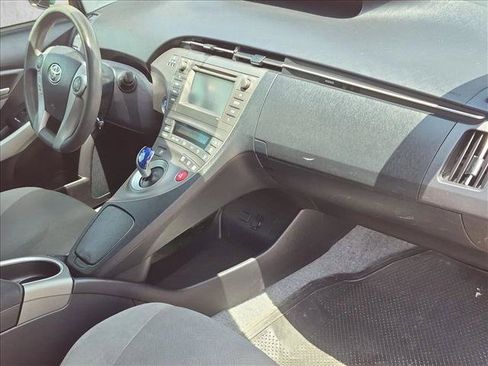 Used 2014 Toyota Prius Two FWD image 18